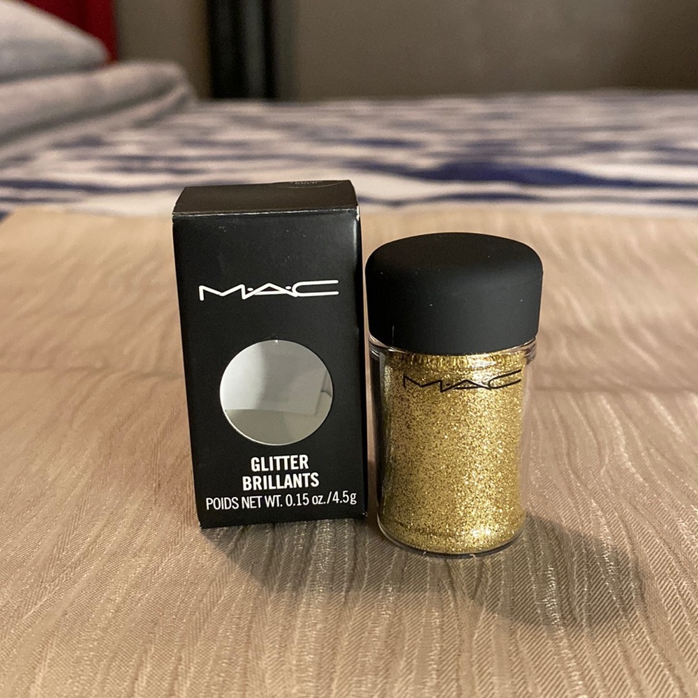 MAC “Yellow Gold” Glitter